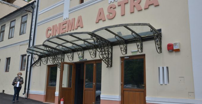 Lege: Toate cinematografele de stat urmează a fi transferate autorităților locale 4