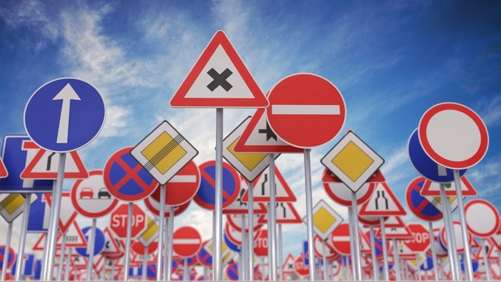 Supraînălțarea trecerilor de pietoni, montarea indicatoarelor și semnalizarea rutieră se vor realiza fără autorizație de construcție a decis Camera Deputaților, for decizional. 11